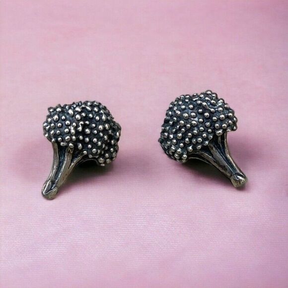 Vintage Sterling Silver .925 Broccoli Vegetable Veggie Stud Hippy Earrings - Picture 1 of 3